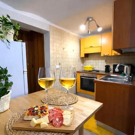 Apartman Picture Of *